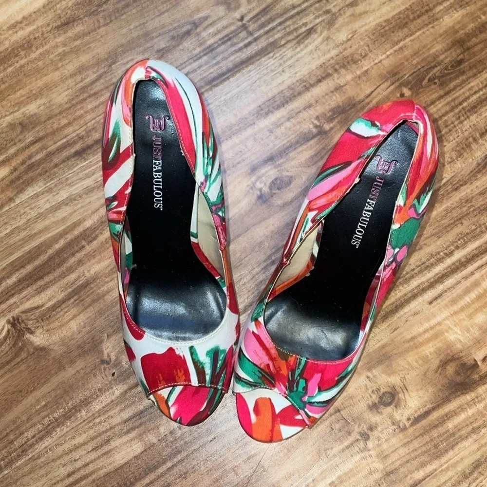 Just Fabulous Womens 9 heels Peep-Toe Stiletto Floral white pink red green 5.5”